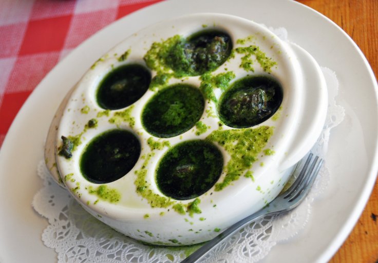 Snails in Garlic Sauce