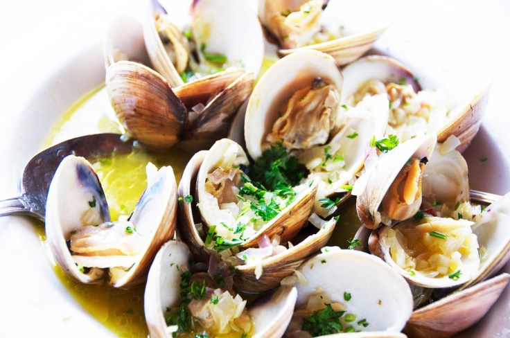 middleneck clams