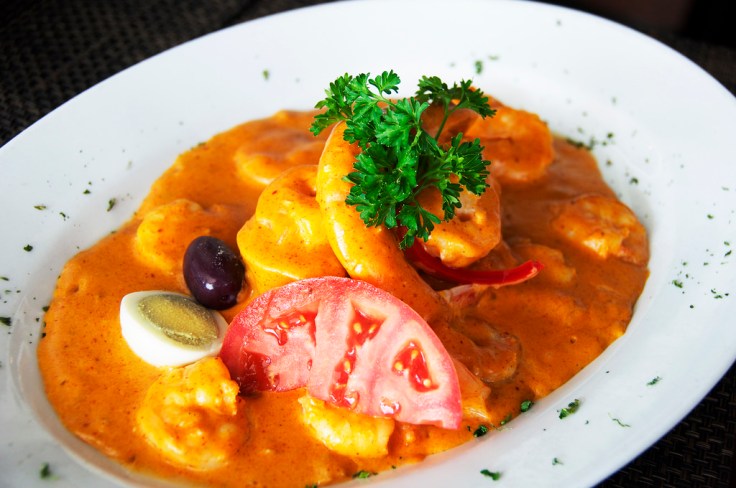 Camarones al Ajo – Sautéed shrimp in a creamy garlic sauce