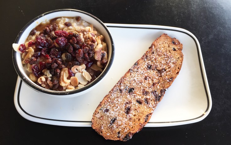 Fresh Berry & Yogurt Parfait