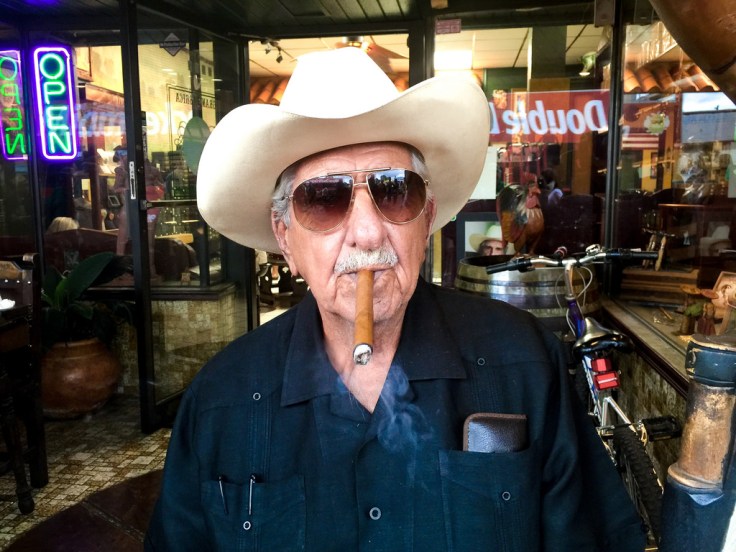 23556686900_a9bc3aea9e_b